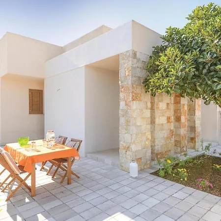 Awesome Home In Melendugno With 2 Bedrooms Melendugno